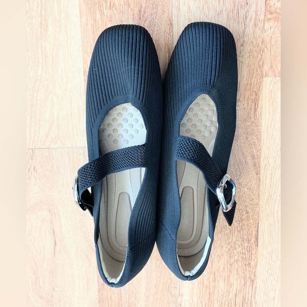Black Women's Comfort Mary Jane Slip-On Shoes size 9.5